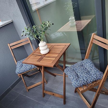 Novoureden Stan Apartment Velika Gorica Bagian luar foto