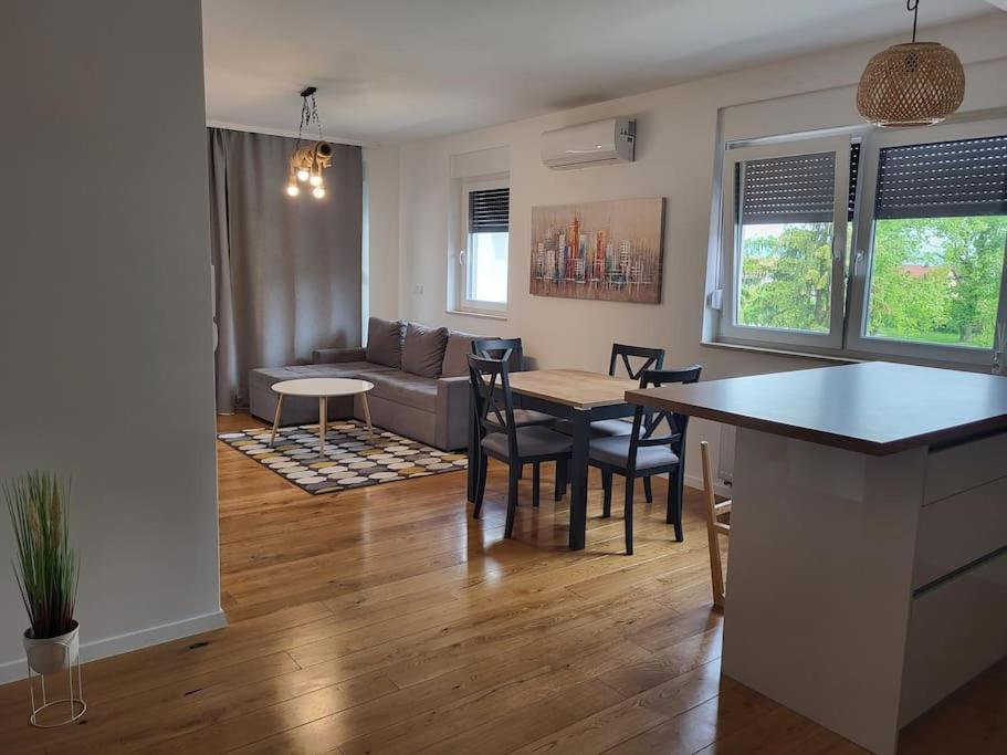 Novoureden Stan Apartment Velika Gorica Bagian luar foto
