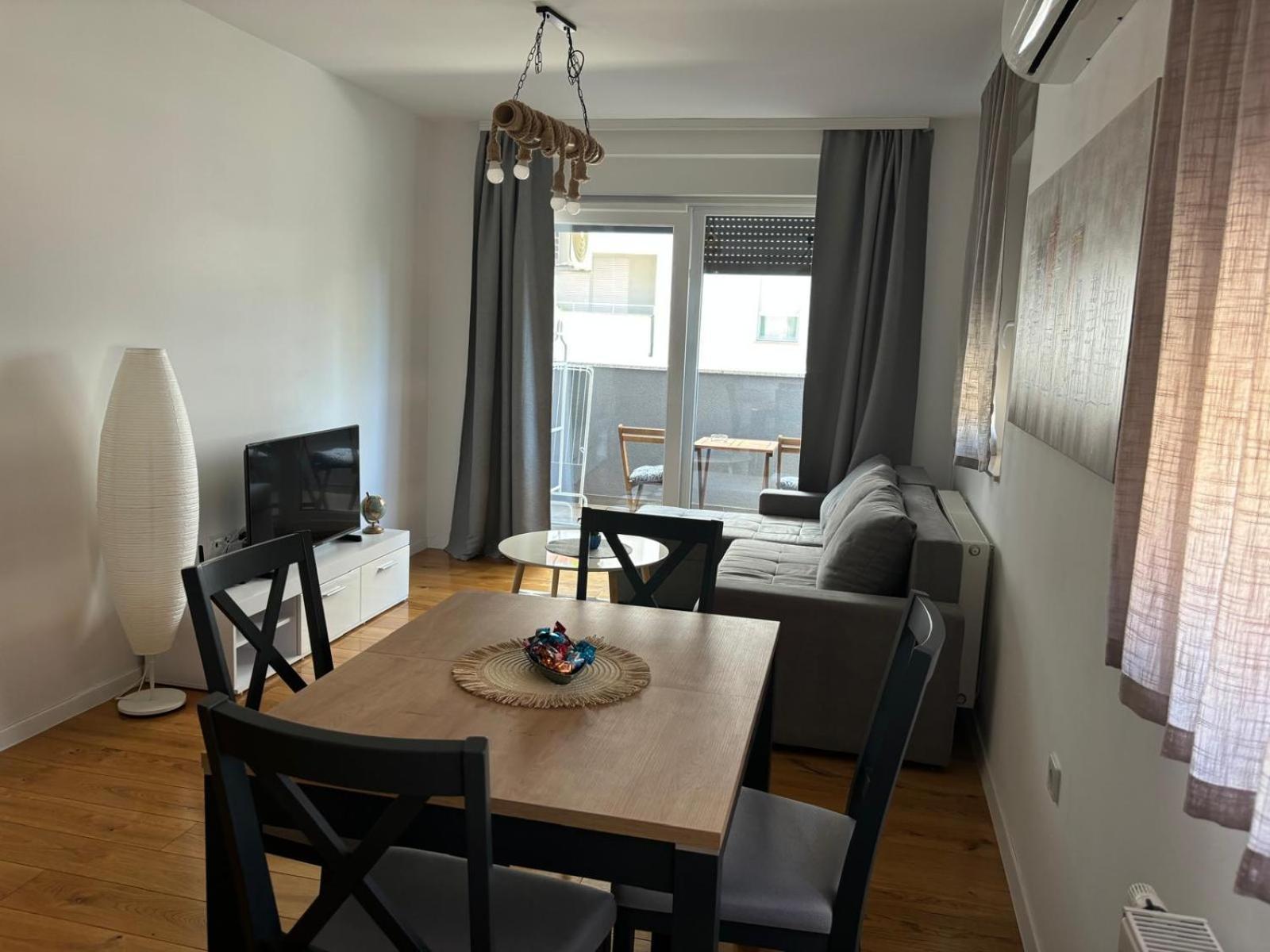 Novoureden Stan Apartment Velika Gorica Bagian luar foto