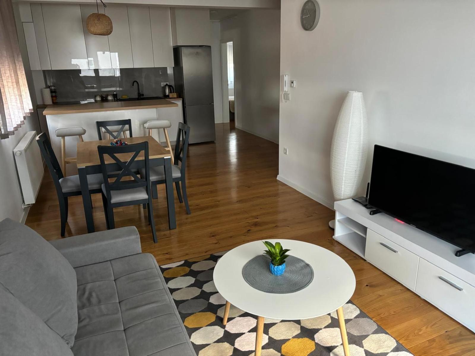 Novoureden Stan Apartment Velika Gorica Bagian luar foto